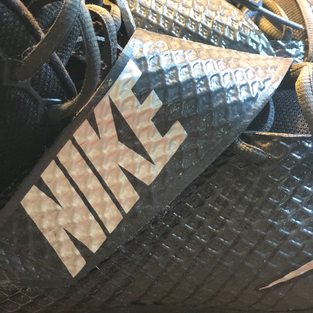 Nike men's cleats - Picture 4 of 5